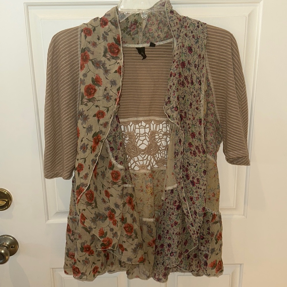 Awake - Floral Flowy Open Coverlet with Scarf and Lace Accent On Back.
